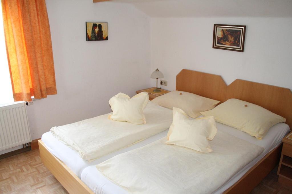 Pension Wolf Steindorf am Ossiacher See Rom bilde